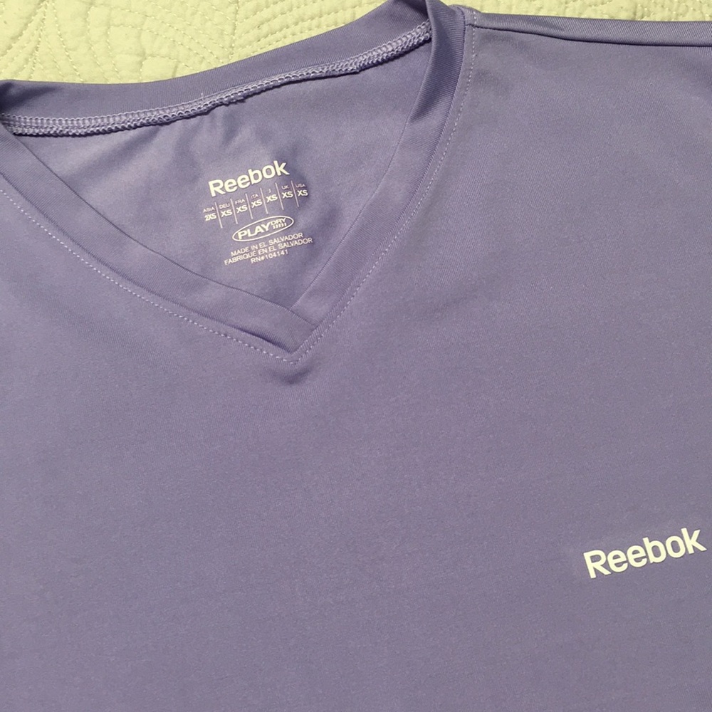 REEBOK Performance T-shirt Top Short sleeve , EUC